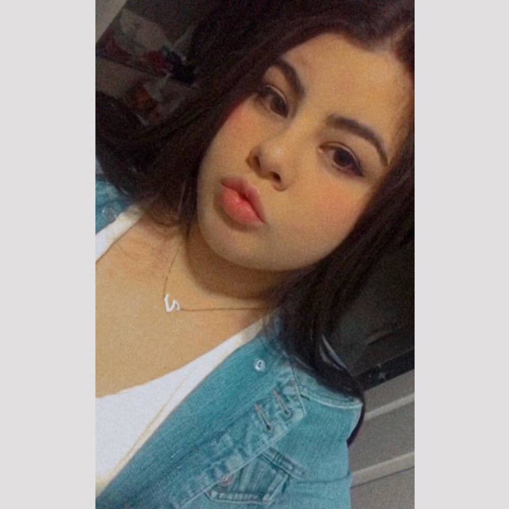 Meet your Posher, Valeria